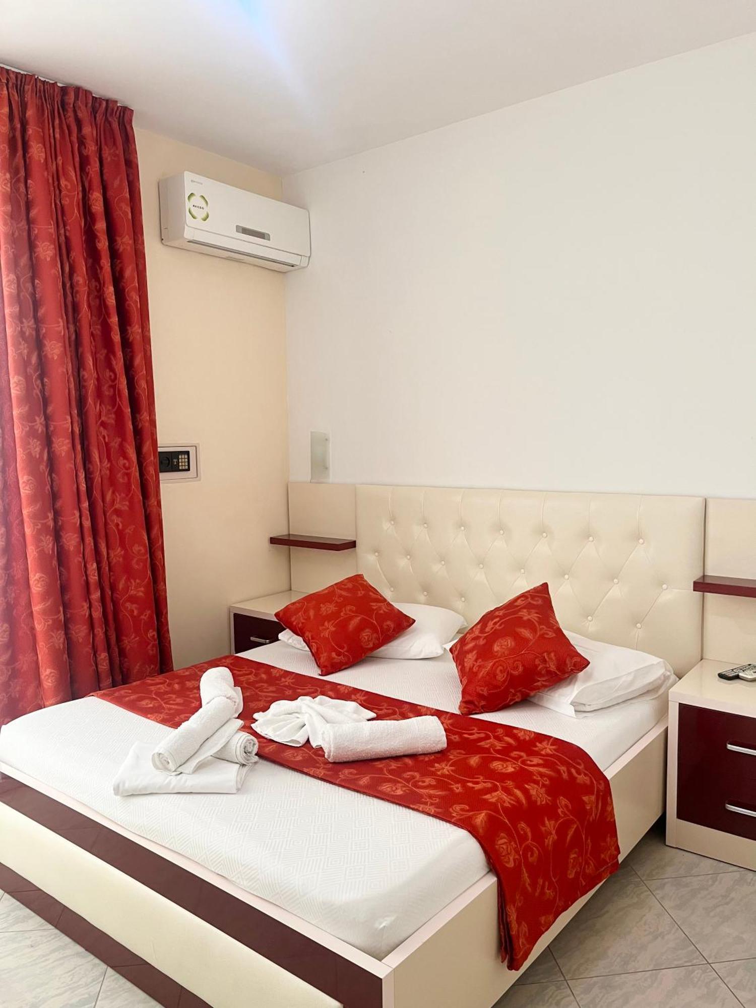 Hotel Garden Radhimë Εξωτερικό φωτογραφία