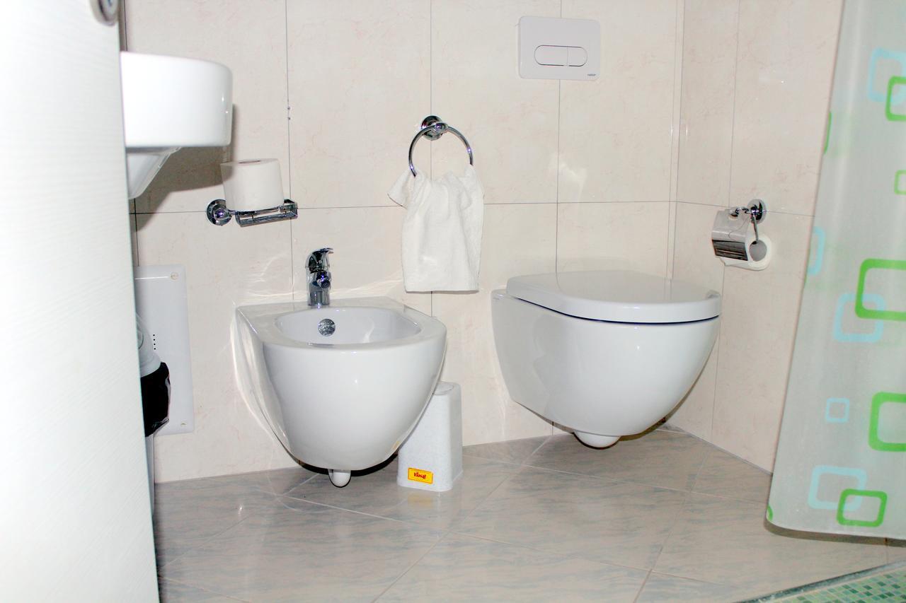 Hotel Garden Radhimë Εξωτερικό φωτογραφία